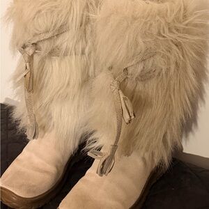 Women's Cream Winter Boots